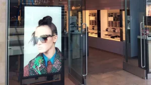 DynaScan High Brightness LCD Screen in retail store